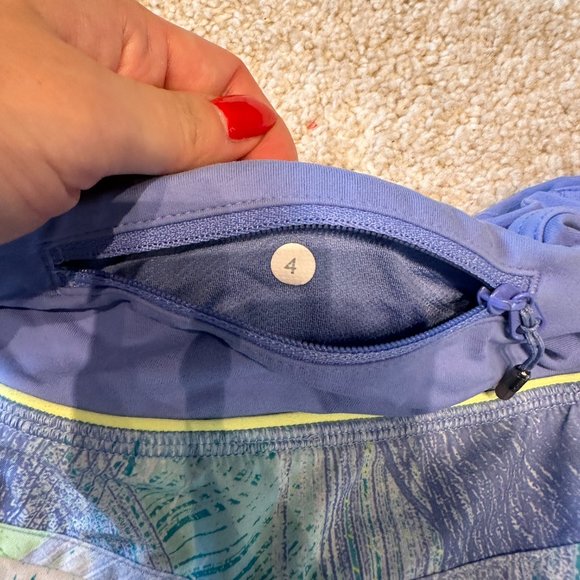 lululemon speed up running shorts size 4 length 2.5 - Picture 5 of 5